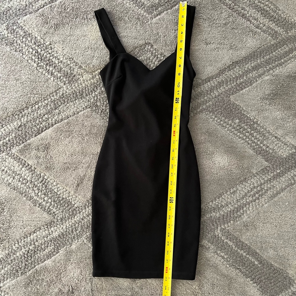 Glare dress - Picture 2 of 3
